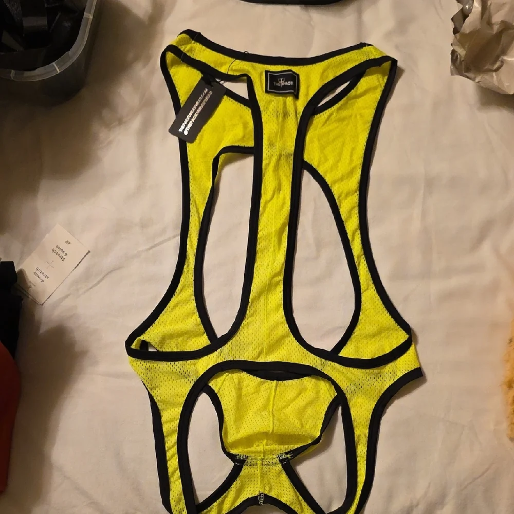 Men's Neon Yellow Cutout Athletic Bodysuit - Unbranded - Picture 9 of 9